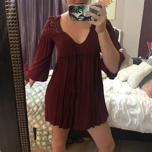 American Eagle maroon flowy dress